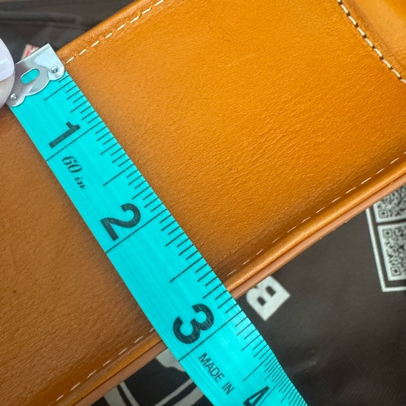 Stylish Tan and Brown Leather Satchel🤎neutral,very versatile,comes w/duster bag🌎 - Picture 5 of 16